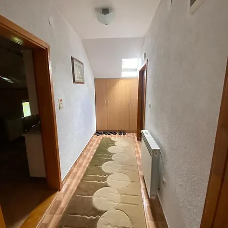 Adi Apartment