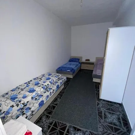 Adi Apartment